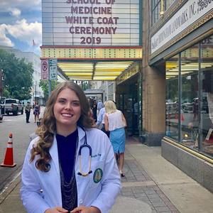 Meet your Posher, Kayla